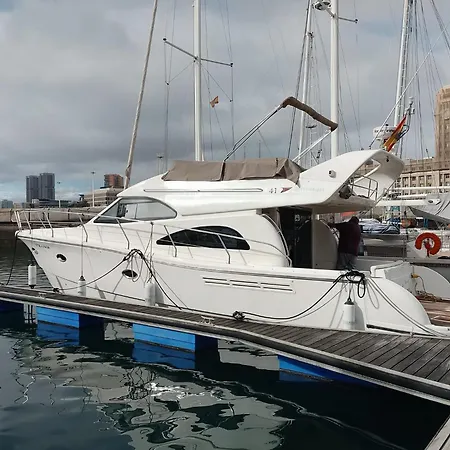 Botel Luxury Yacht Atrevida