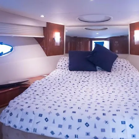 Luxury Yacht Atrevida Botel *