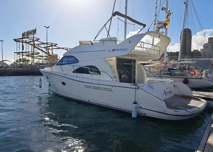 Luxury Yacht In Cruz Port Optional At Extra Cost Tour With Skipper & Stewardess, Cocktails, Food, Islandwide Pick-up And Return * Santa Cruz de Tenerife