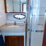 Luxury Yacht In Cruz Port Optional At Extra Cost Tour With Skipper & Stewardess, Cocktails, Food, Islandwide Pick-up And Return Hotel en barco *
