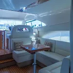 Hotel en barco Luxury Yacht In Cruz Port Optional At Extra Cost Tour With Skipper & Stewardess, Cocktails, Food, Islandwide Pick-up And Return Santa Cruz de Tenerife